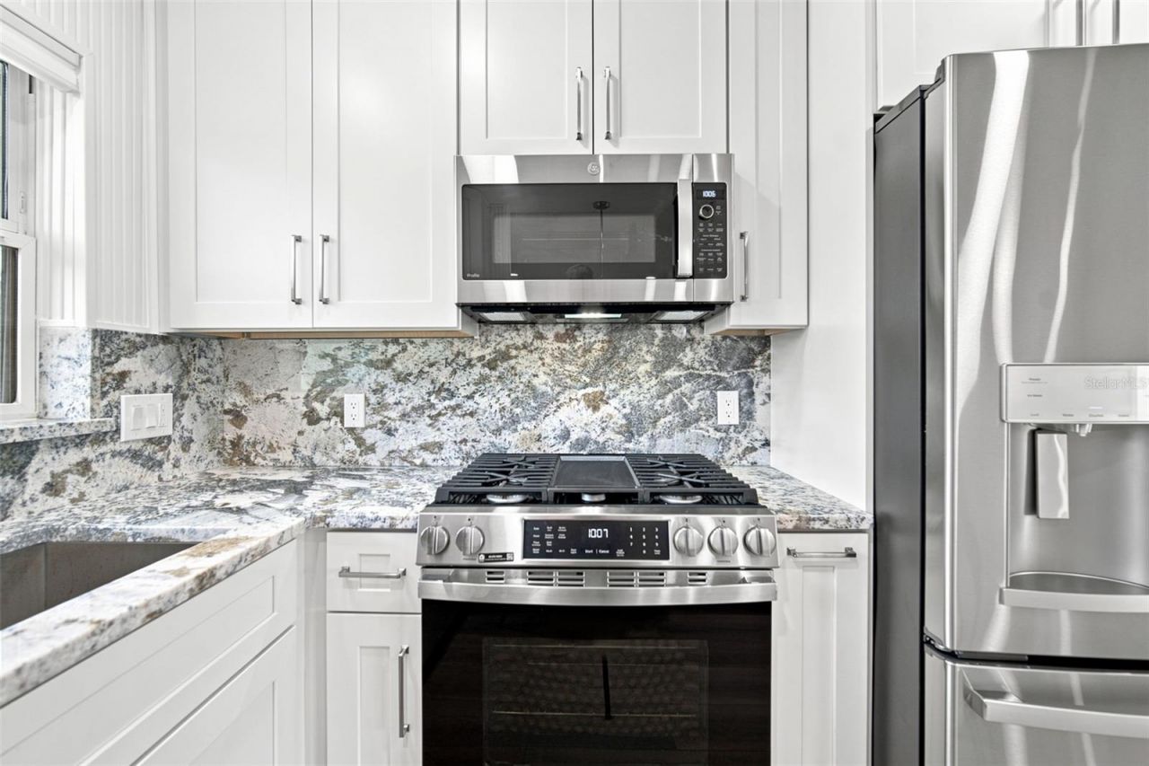 101 92nd Avenue N, Saint Petersburg, FL 33702 Photo