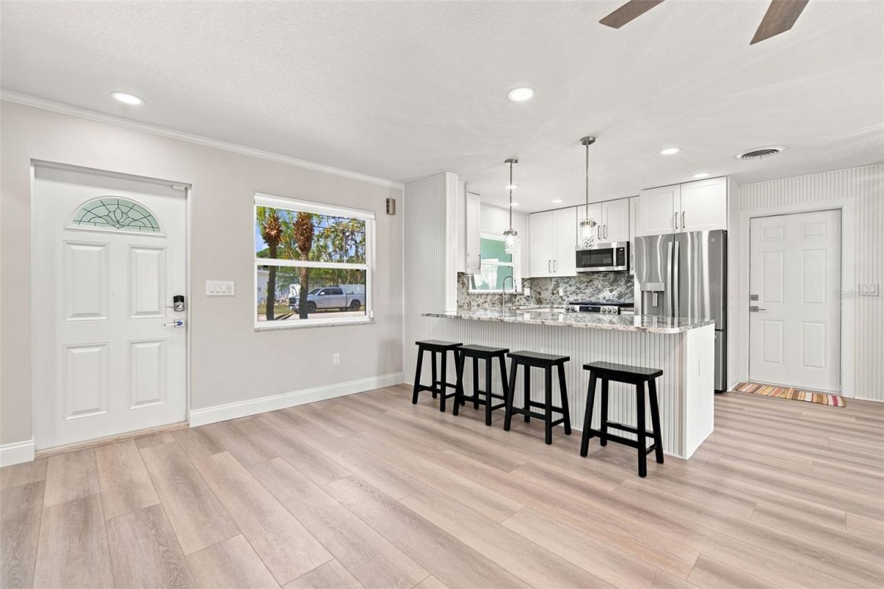 101 92nd Avenue N, Saint Petersburg, FL 33702 Photo