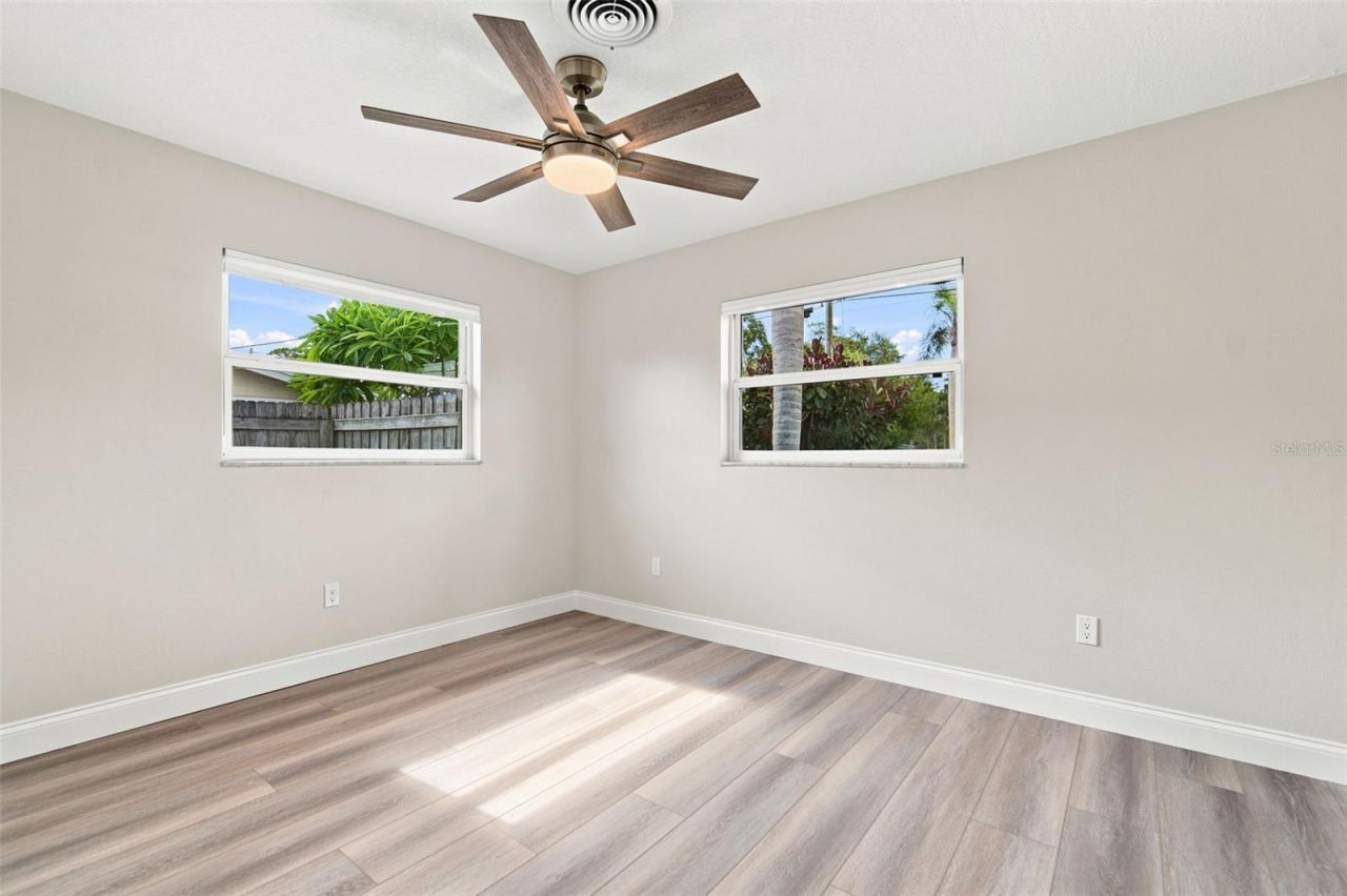 101 92nd Avenue N, Saint Petersburg, FL 33702 Photo