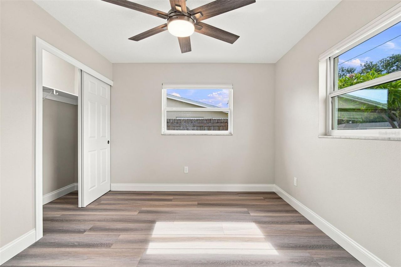 101 92nd Avenue N, Saint Petersburg, FL 33702 Photo