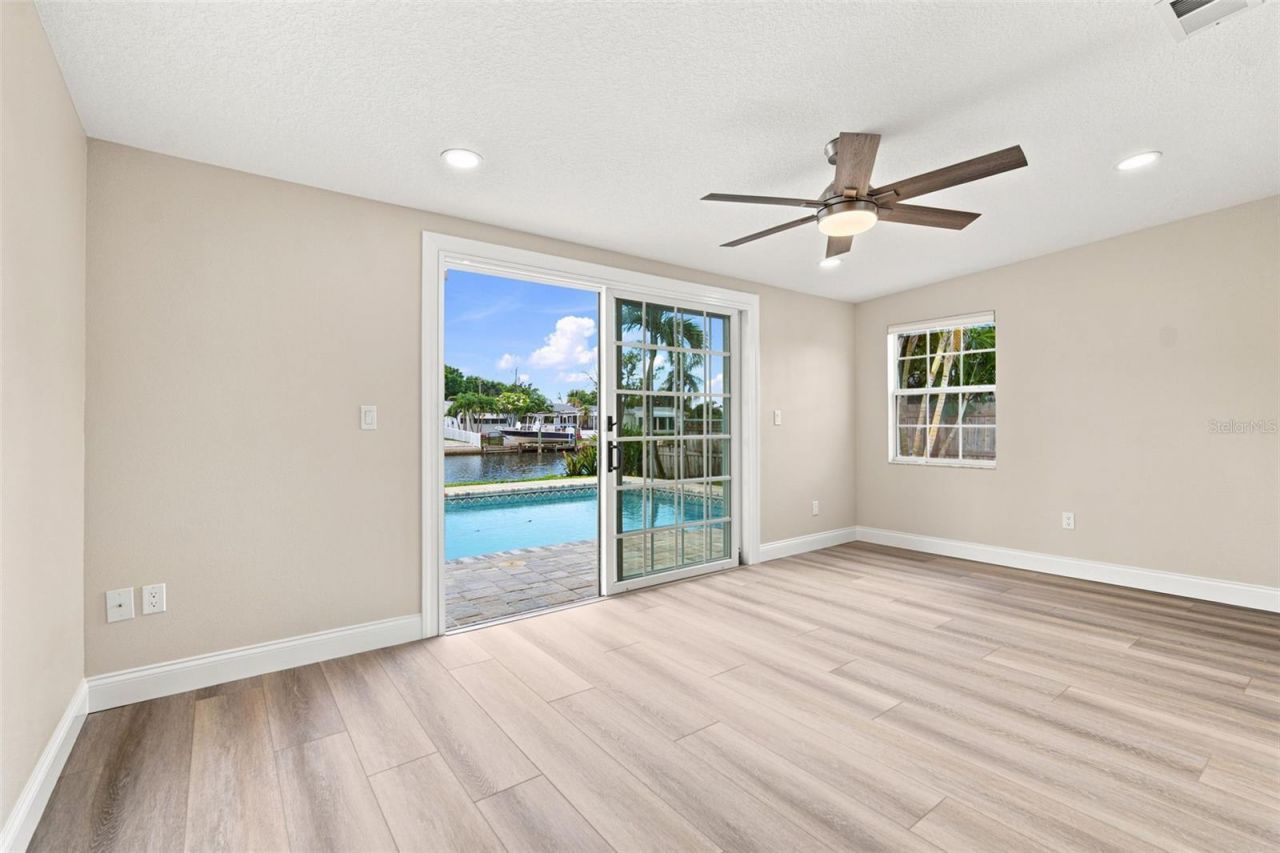 101 92nd Avenue N, Saint Petersburg, FL 33702 Photo