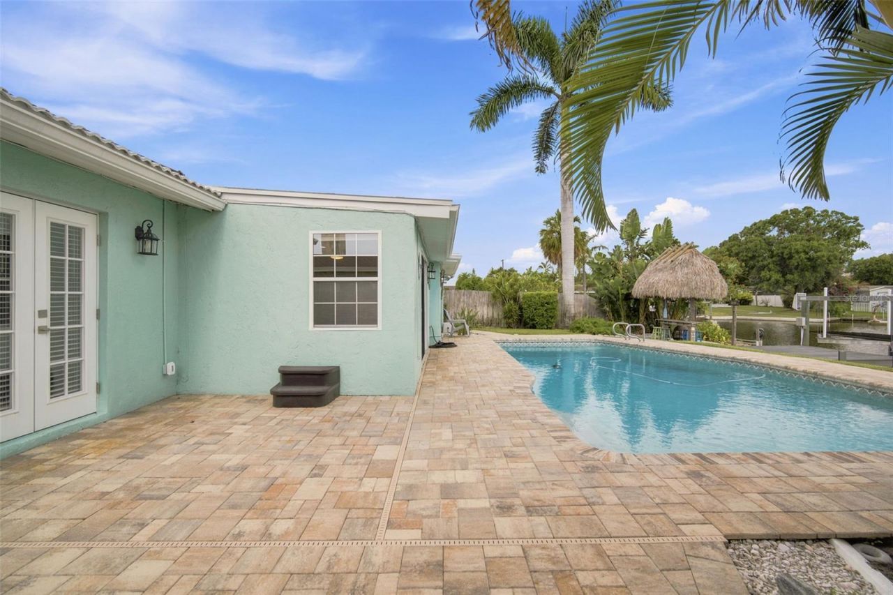 101 92nd Avenue N, Saint Petersburg, FL 33702 Photo