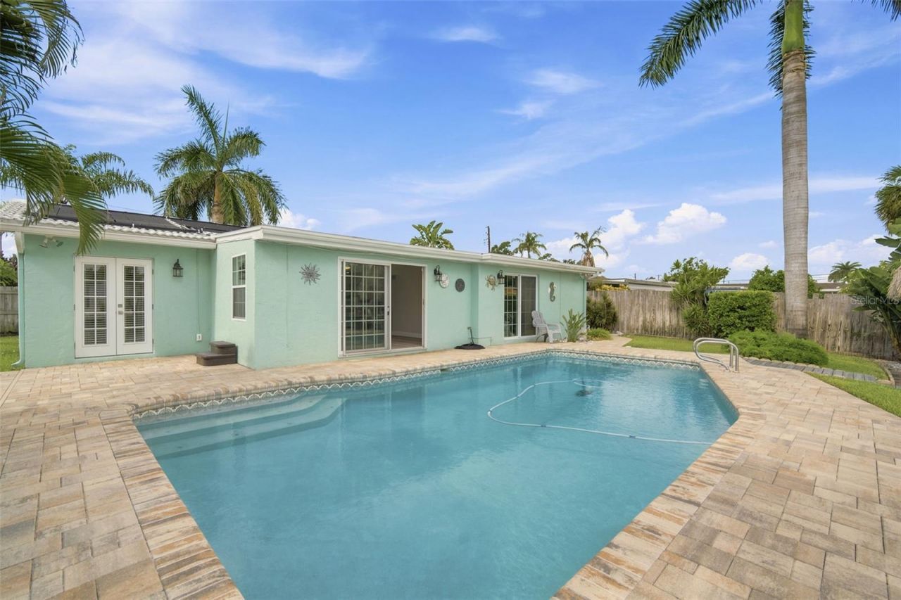 101 92nd Avenue N, Saint Petersburg, FL 33702 Photo