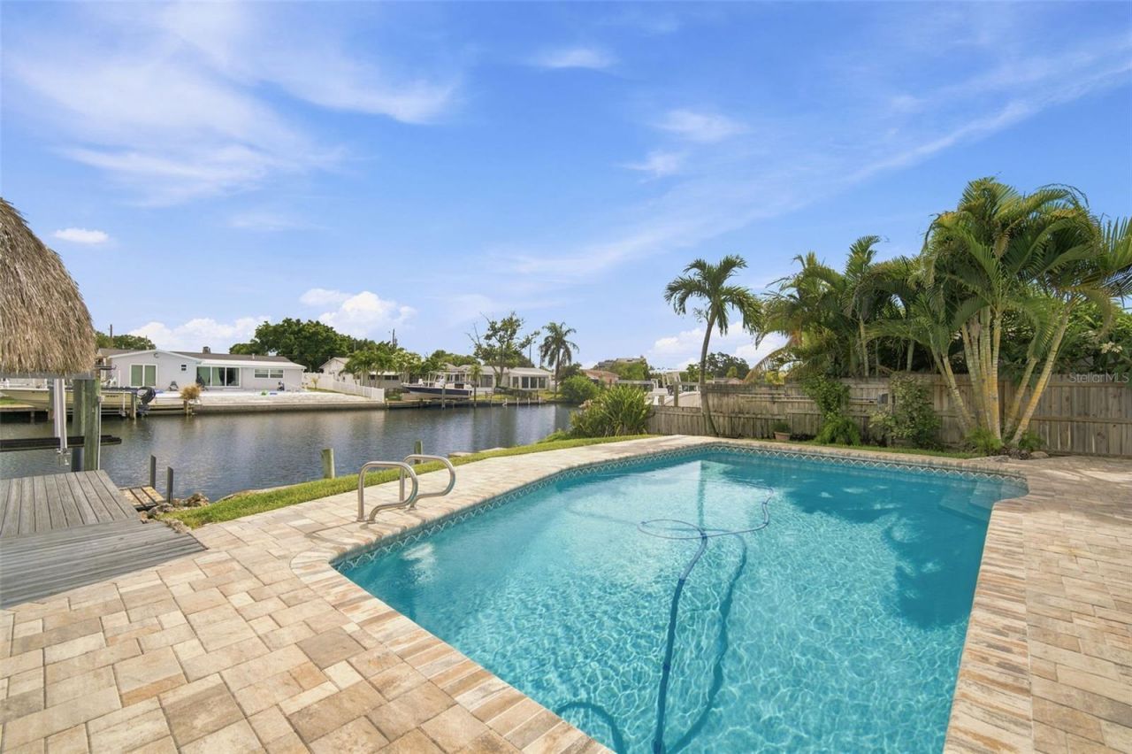 101 92nd Avenue N, Saint Petersburg, FL 33702 Photo