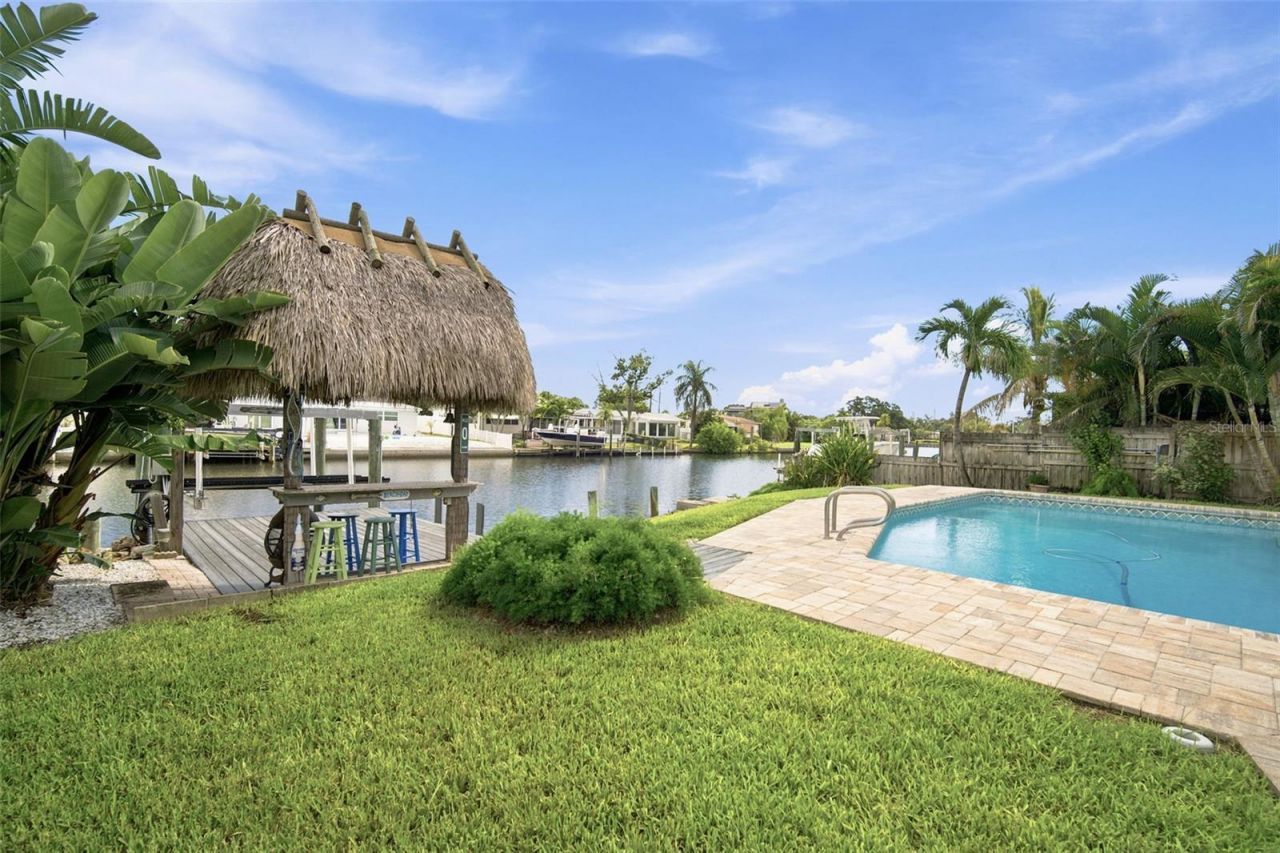 101 92nd Avenue N, Saint Petersburg, FL 33702 Photo