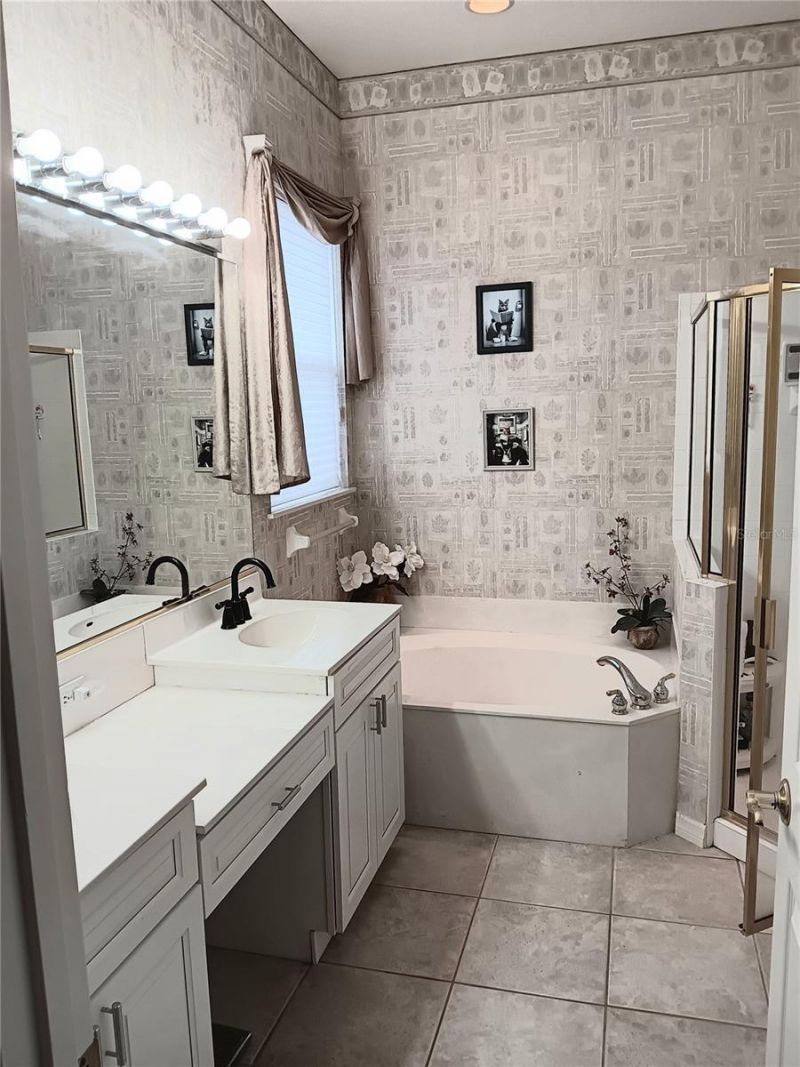6828 Winslow Street, Sarasota, FL 34243 Photo