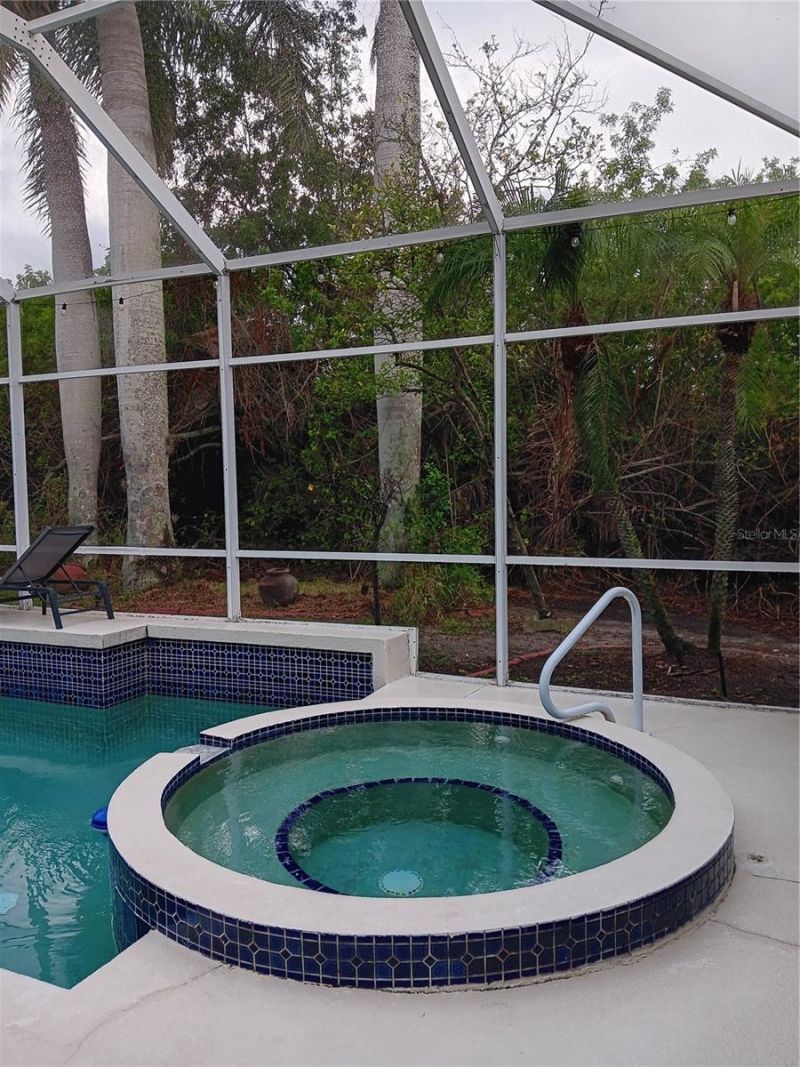 6828 Winslow Street, Sarasota, FL 34243 Photo