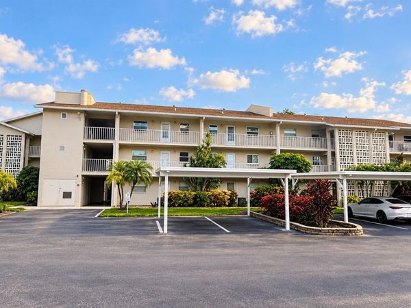 3981 MACEACHEN BOULEVARD, Unit 330, SARASOTA, FL 34233