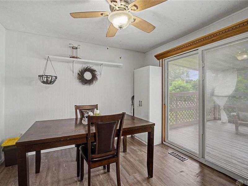 137 Lightner Lane, Englewood, OH 45322 Photo 14