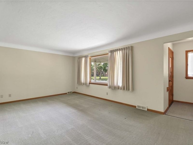 4512 Sheraton Drive, Parma, OH 44134 Photo 11