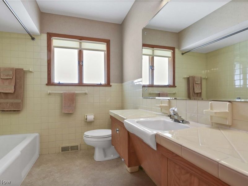 4512 Sheraton Drive, Parma, OH 44134 Photo 19