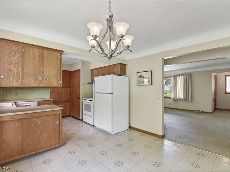 4512 Sheraton Drive, Parma, OH 44134 Photo 5