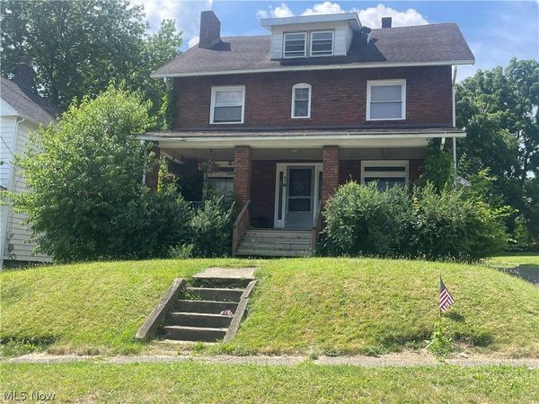 52 Sexton Street , Struthers, OH 44471