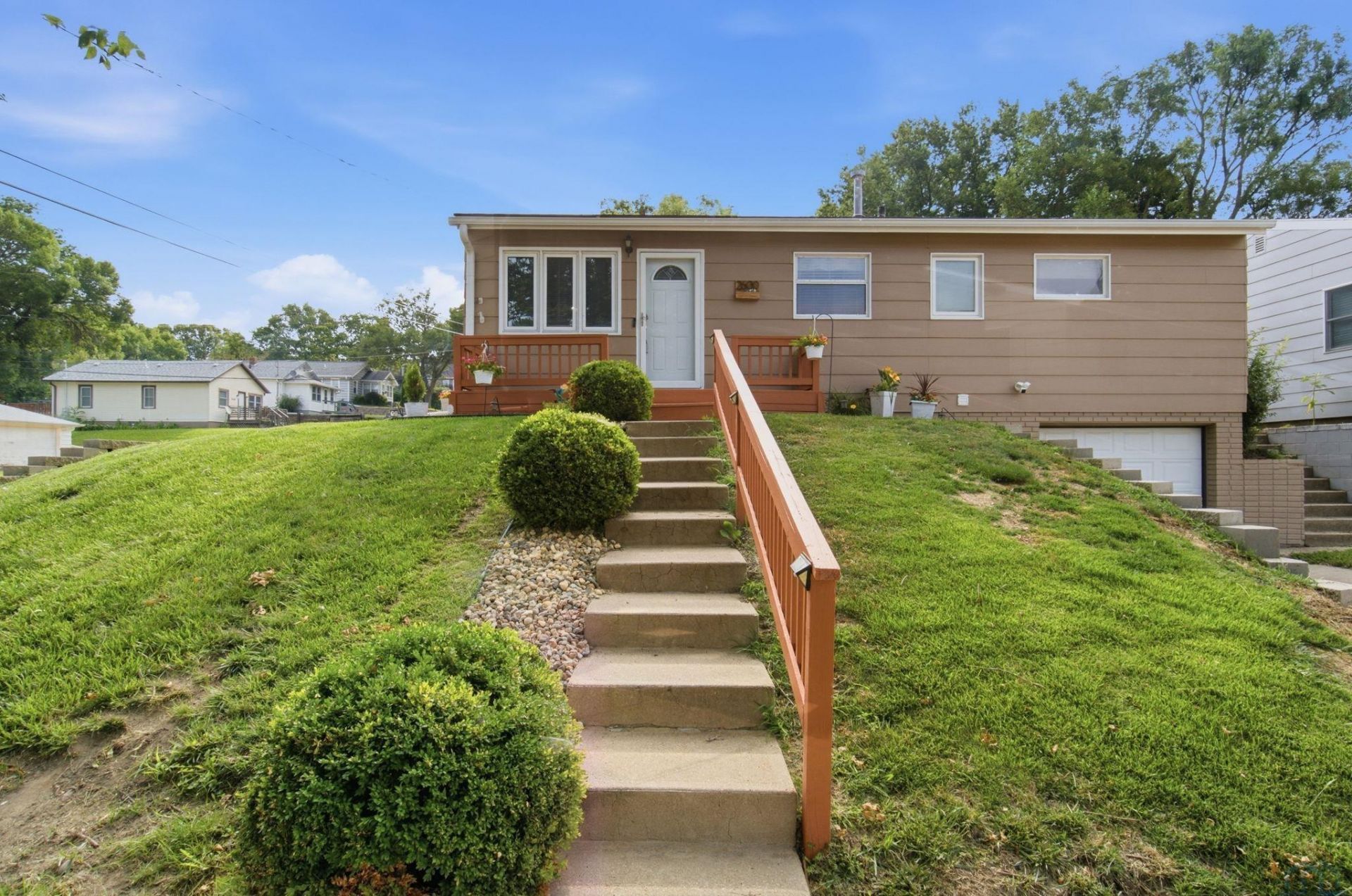 2600 S Alice St, Sioux City, IA 51106 Main Photo