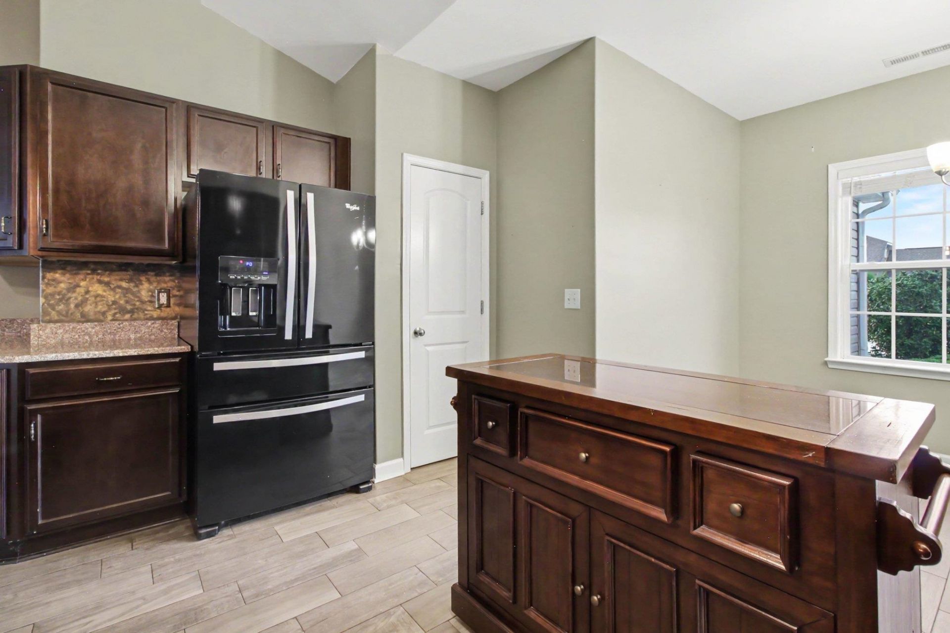 2708 Desert Rose St. Photo 11