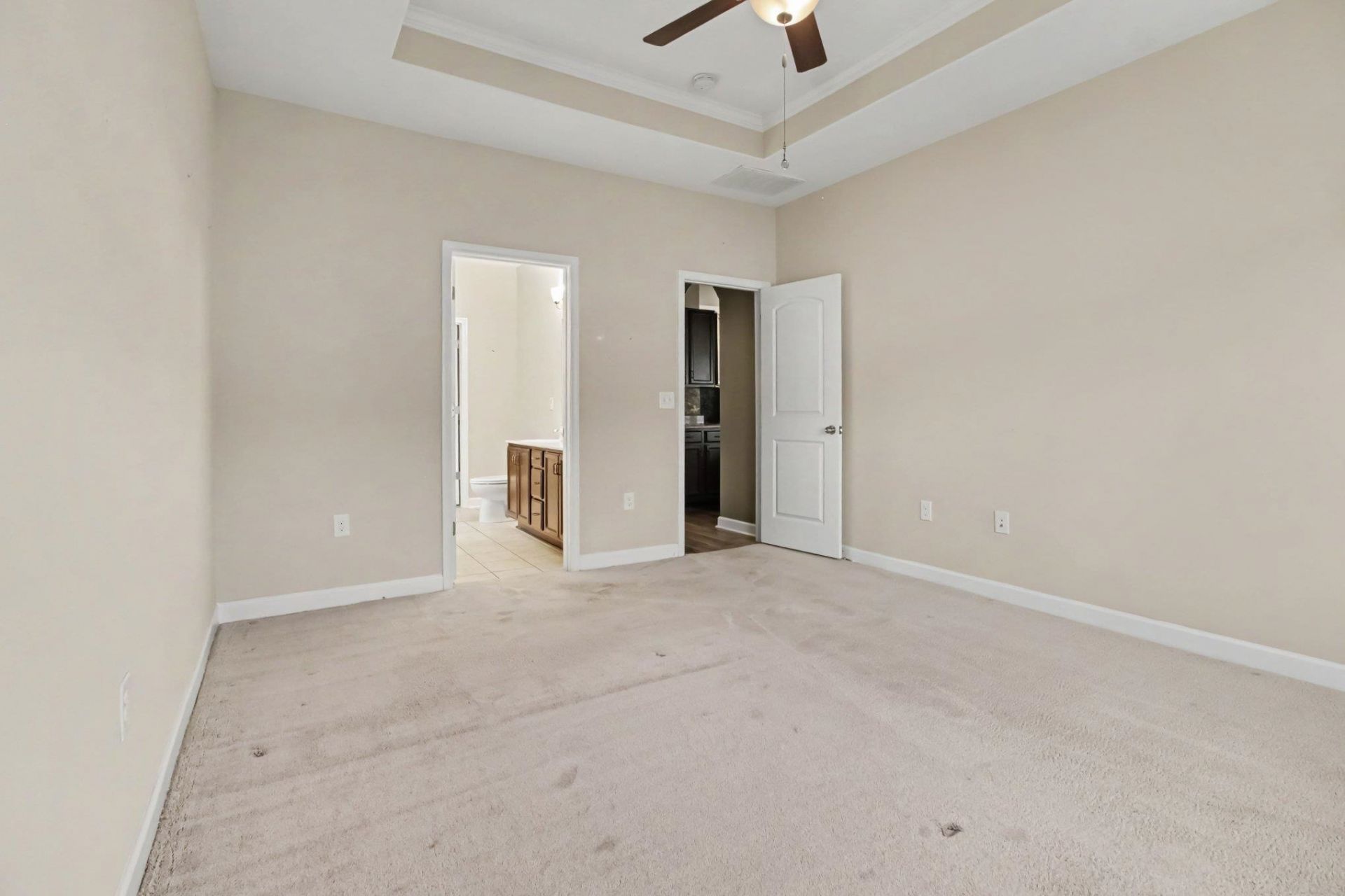 2708 Desert Rose St. Photo 12