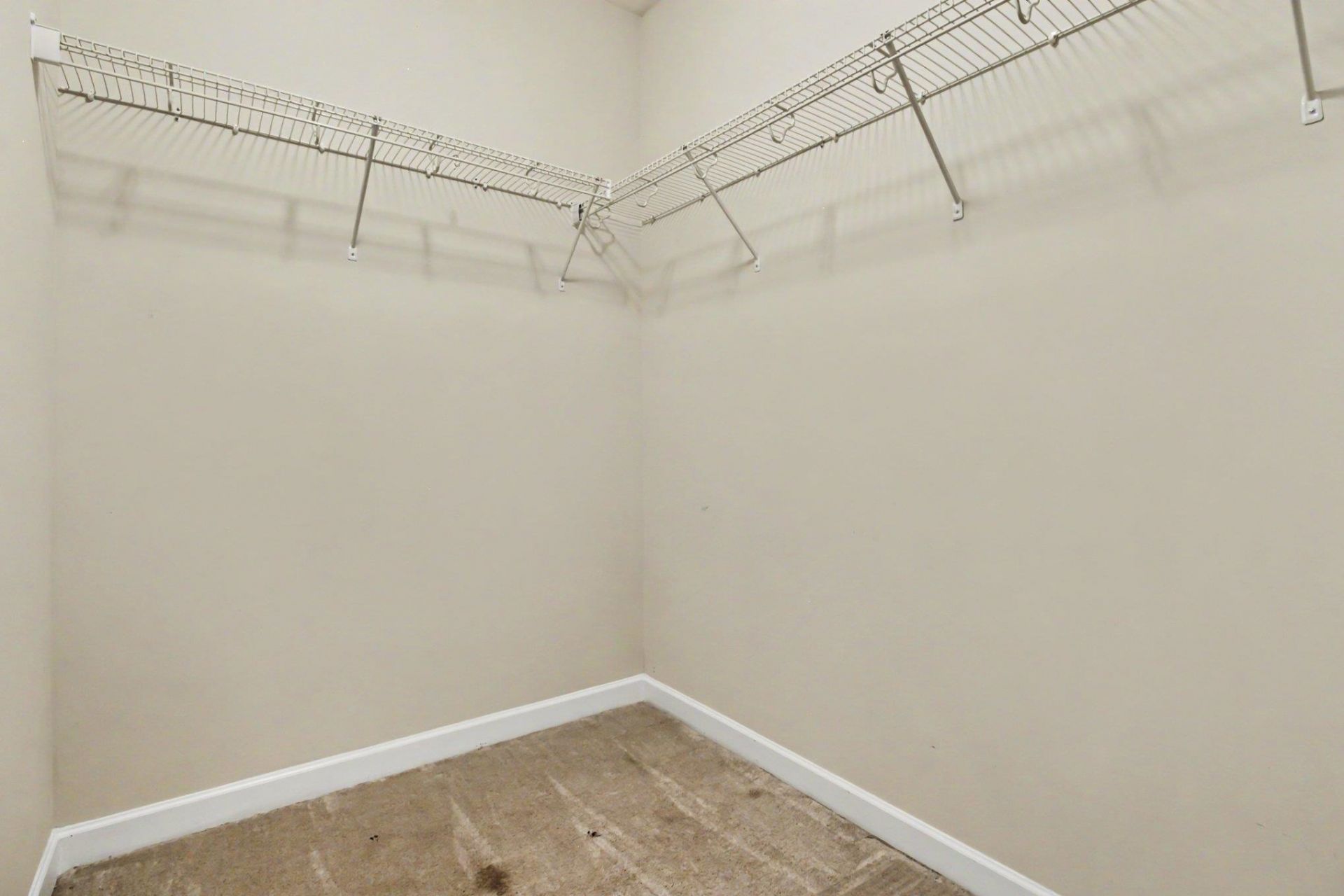 2708 Desert Rose St. Photo 16