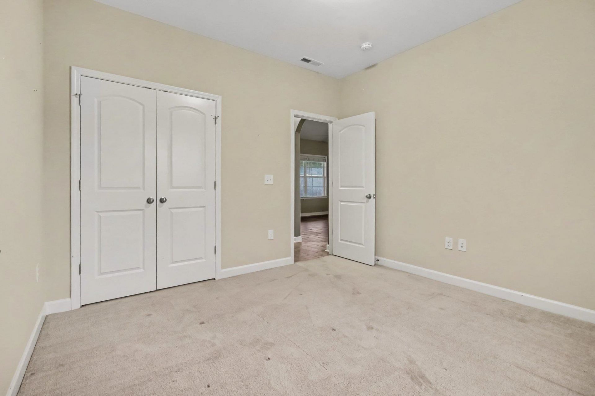 2708 Desert Rose St. Photo 18
