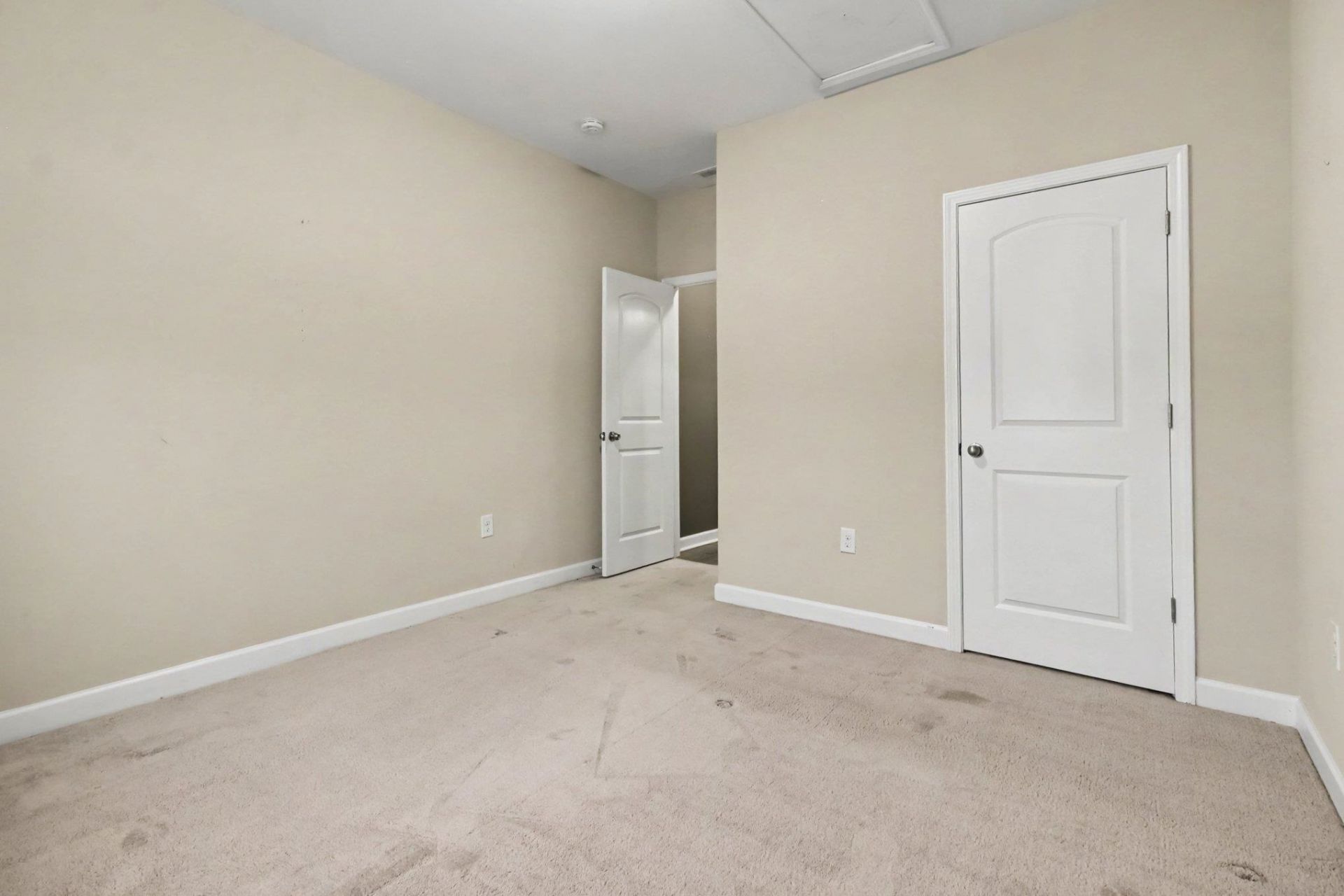 2708 Desert Rose St. Photo 19
