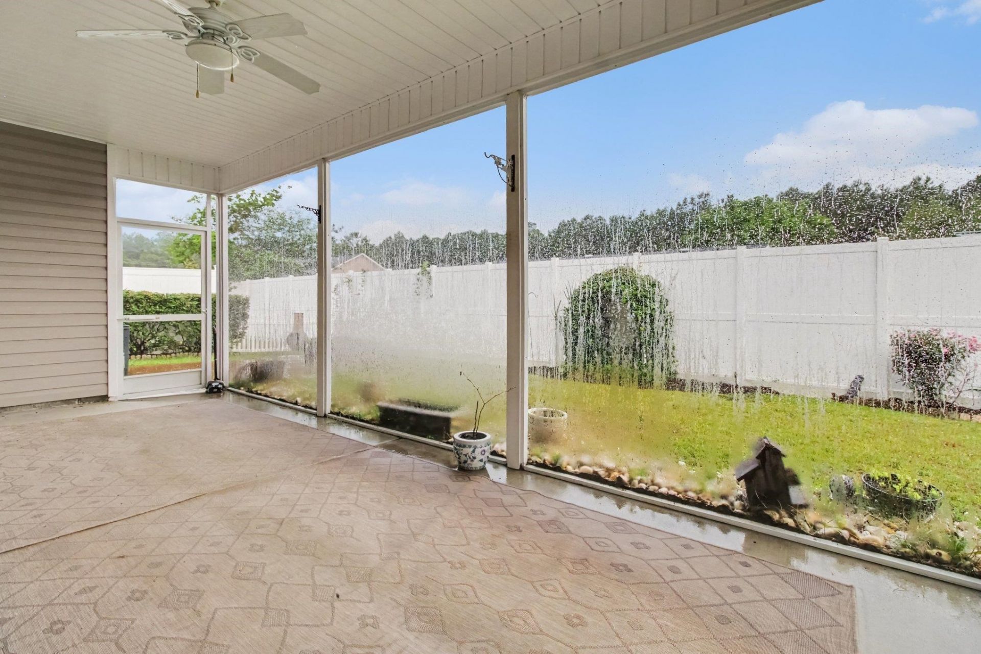 2708 Desert Rose St. Photo 24