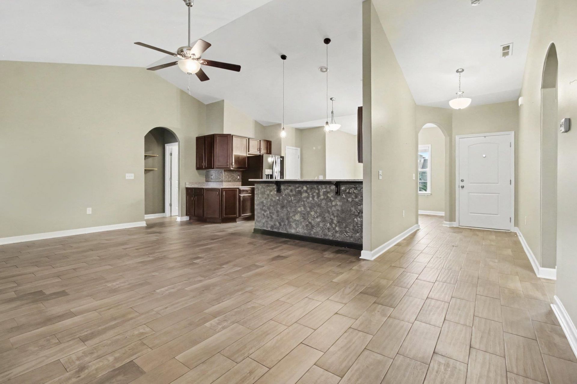 2708 Desert Rose St. Photo 5