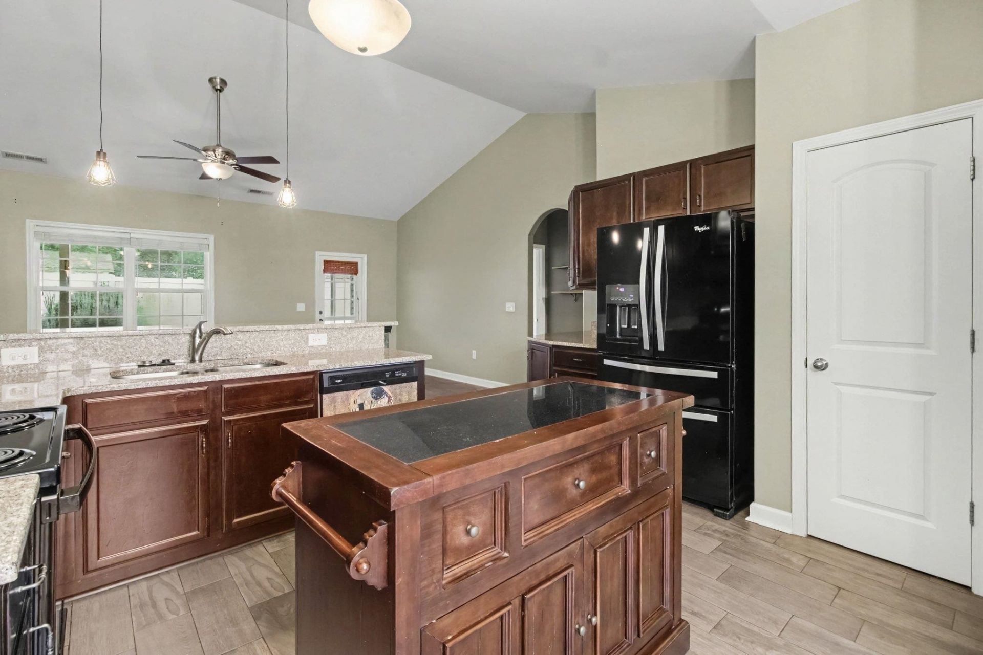 2708 Desert Rose St. Photo 9