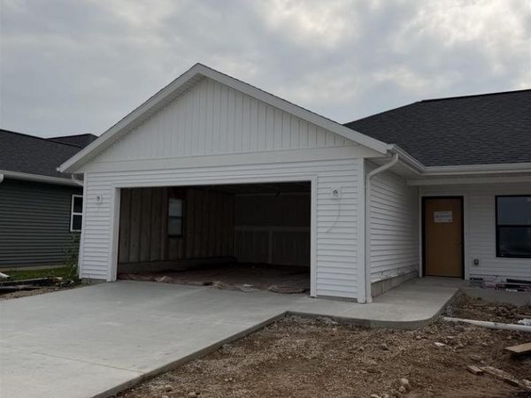 984 Bell Circle, Arlington, WI 53911