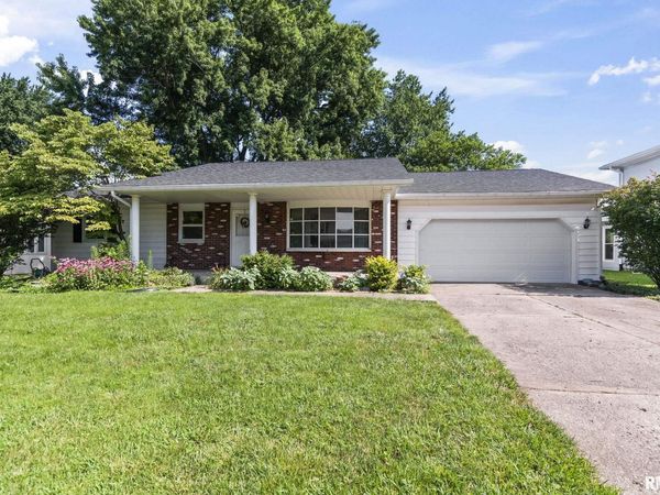 109 BASSWOOD Road, Springfield, IL 62712