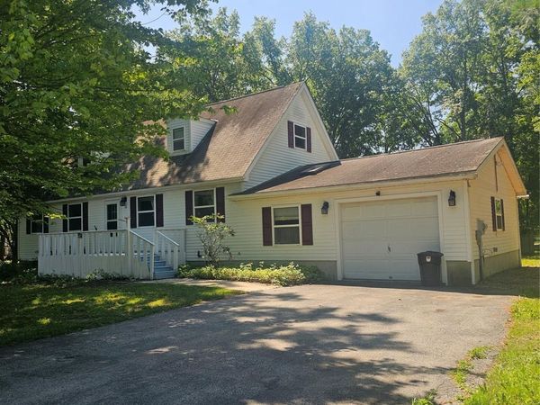 16 Elizabeth Drive, Tivoli, NY 12583