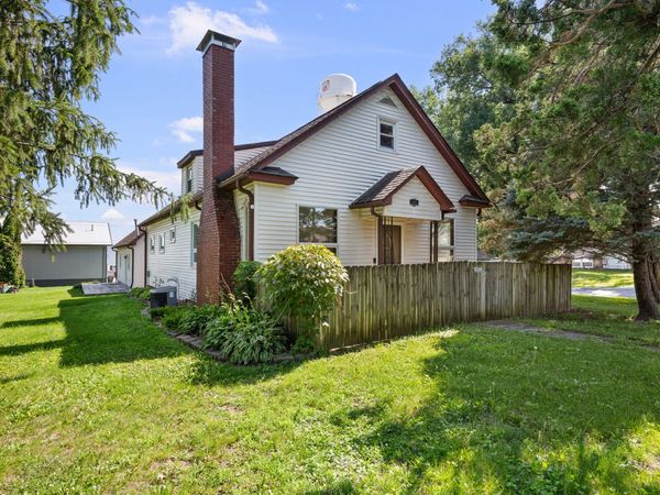 411 3rd Street , Matherville, IL 61263