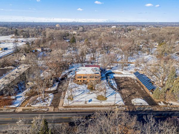 1709/1695 Mcknight Road N, Maplewood, MN 55109