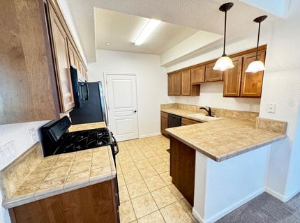 2880 Brighton Beach Way #45, Unit 45, Elk Grove, CA 95758 Photo