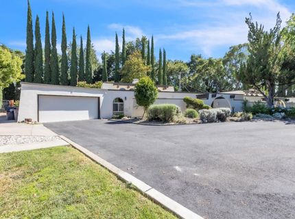 1160 Silver Lake Dr, Sacramento, CA 95831 Photo