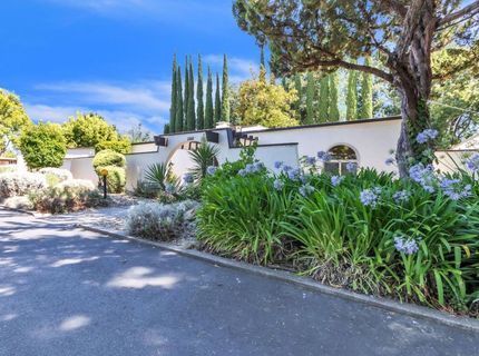 1160 Silver Lake Dr, Sacramento, CA 95831 Photo