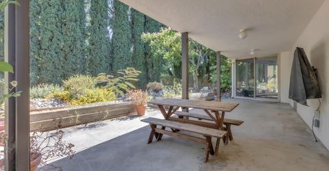 1160 Silver Lake Dr, Sacramento, CA 95831 Photo