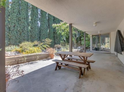 1160 Silver Lake Dr, Sacramento, CA 95831 Photo