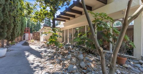 1160 Silver Lake Dr, Sacramento, CA 95831 Photo