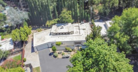 1160 Silver Lake Dr, Sacramento, CA 95831 Photo