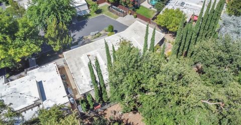 1160 Silver Lake Dr, Sacramento, CA 95831 Photo