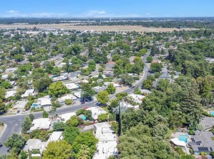 1160 Silver Lake Dr, Sacramento, CA 95831 Photo