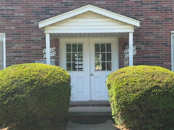 22204 E 11 Mile Road, St. Clair Shores, MI 48081