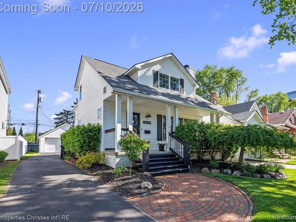 16268 Kirkshire Avenue, Beverly Hills Vlg, MI 48025