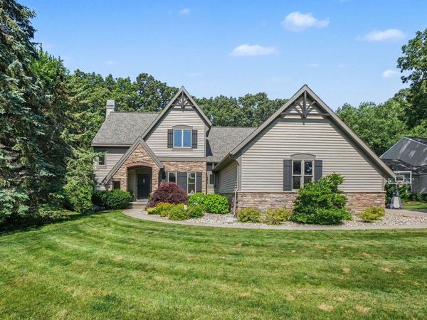 16033 Waterleaf Trail, Spring Lake, MI 49456