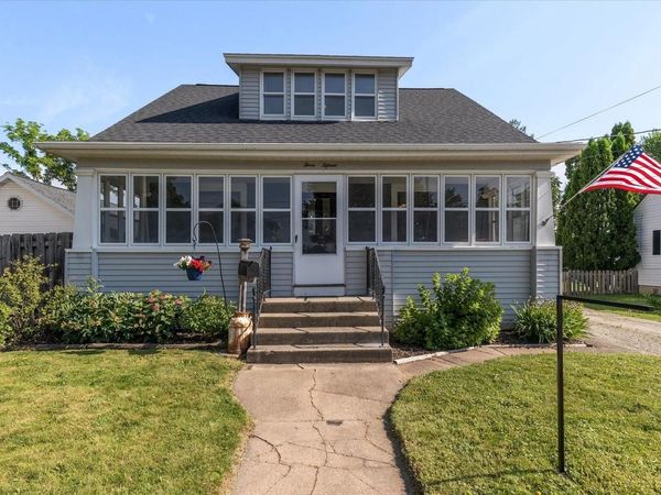 315 ROBBINS STREET, SEYMOUR, WI 54165