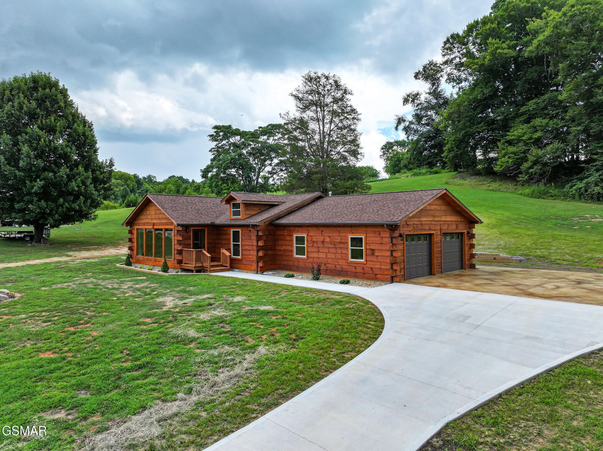 1519 Indian Warpath Road, Sevierville, TN 37876 Main Photo