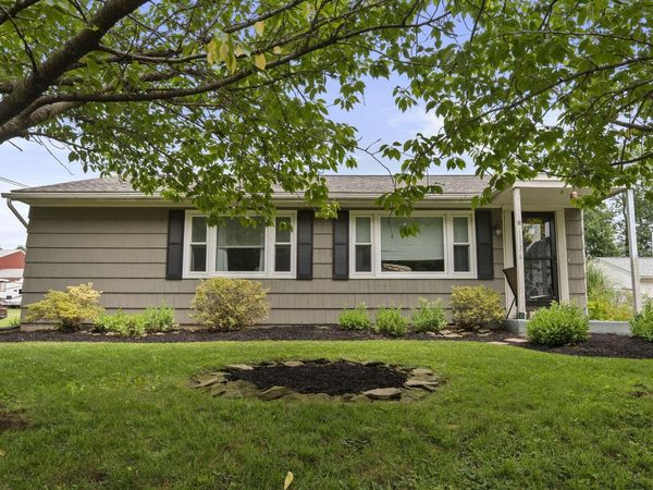 1136 Pike Street SW, Pataskala, OH 43062