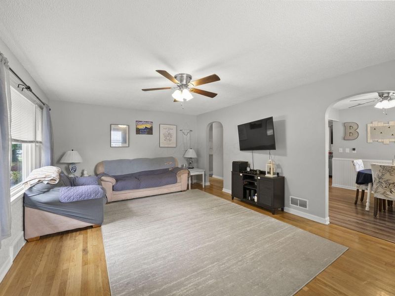 1136 Pike Street SW, Pataskala, OH 43062 Photo 4
