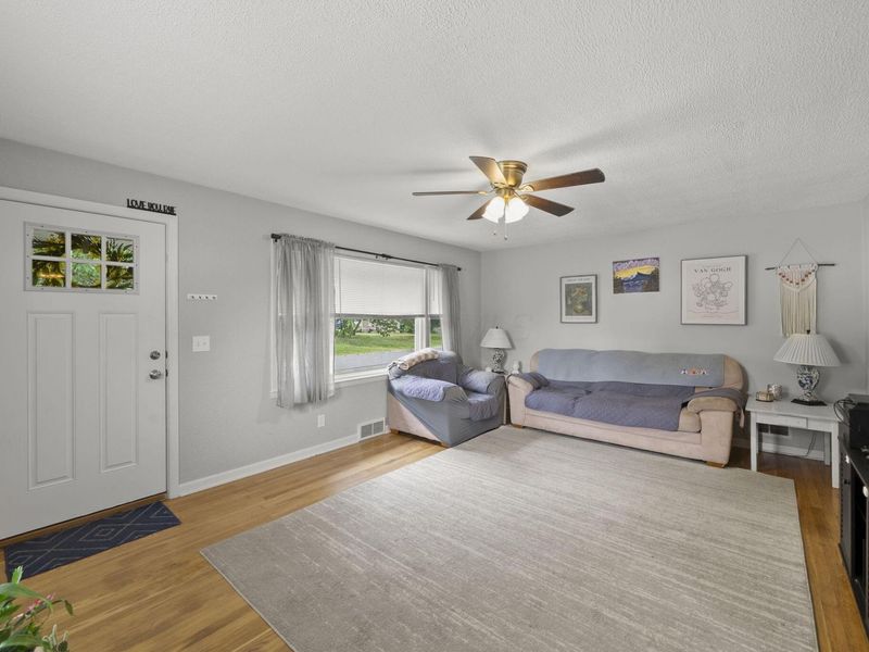 1136 Pike Street SW, Pataskala, OH 43062 Photo 5