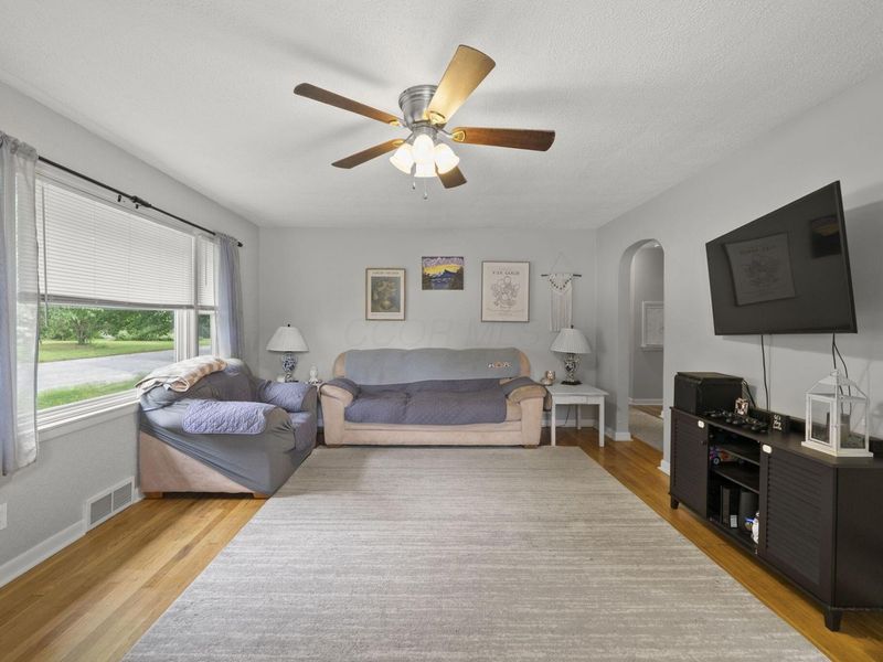 1136 Pike Street SW, Pataskala, OH 43062 Photo 6