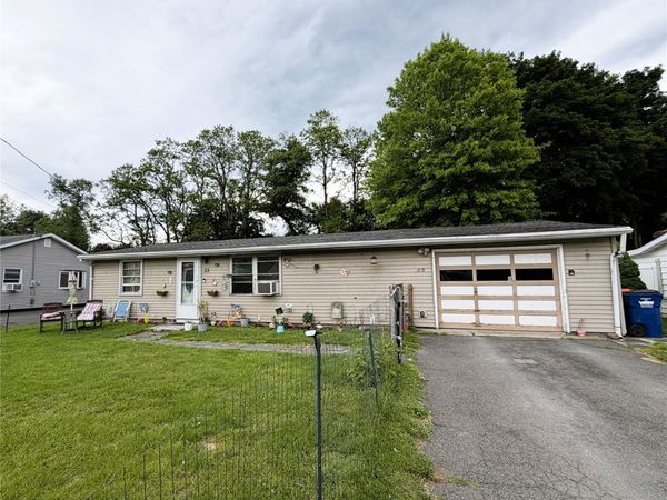 33 Plattekill Drive , Mount Marion, NY 12456